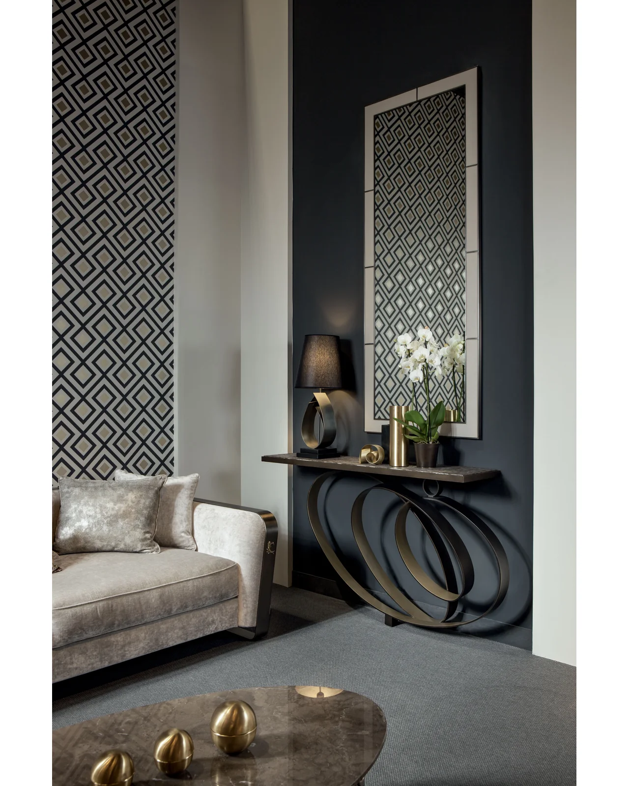 Amelia Mirror by Cantori, in an interior setting, photo 4 of 5