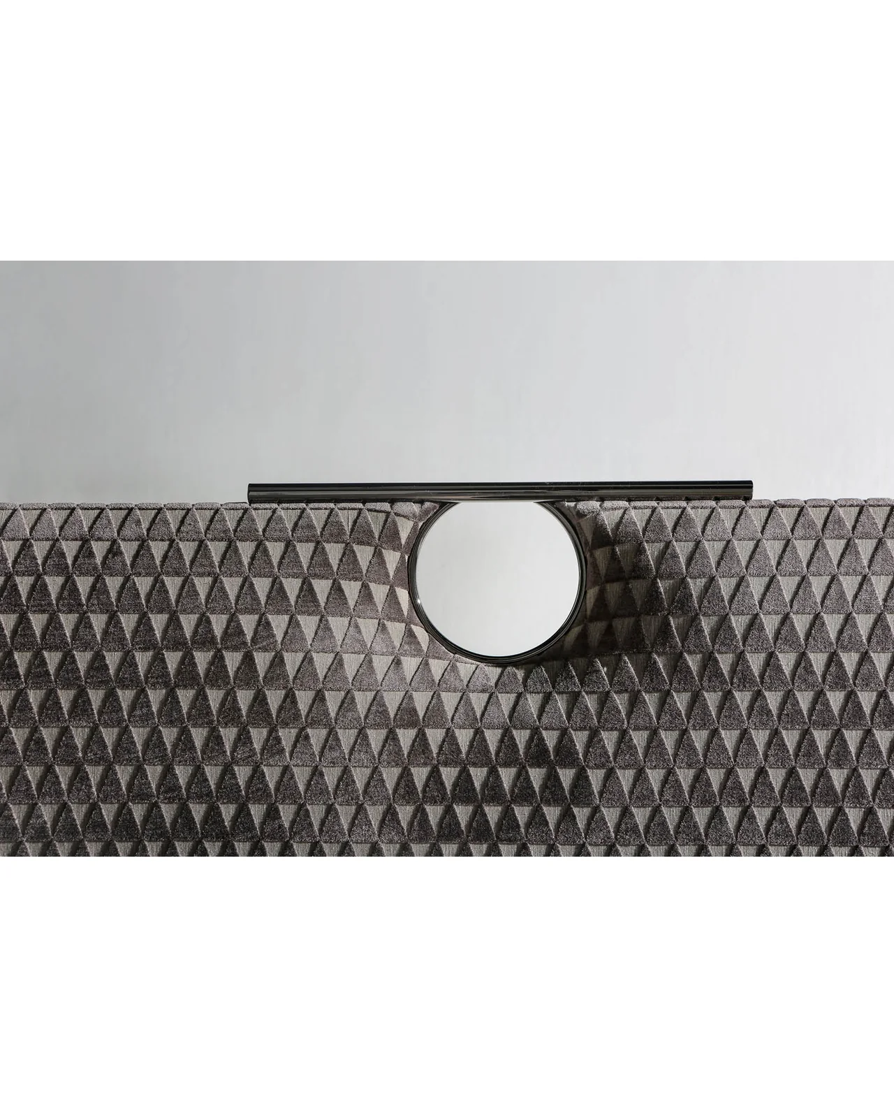 Bay bed by Cantori, in an interior setting, photo 7 of 8, Nobili Design catalog