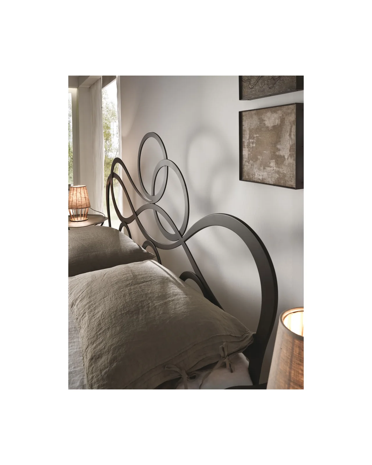 J'Adore bed by Cantori, in an interior setting, photo 2 of 5