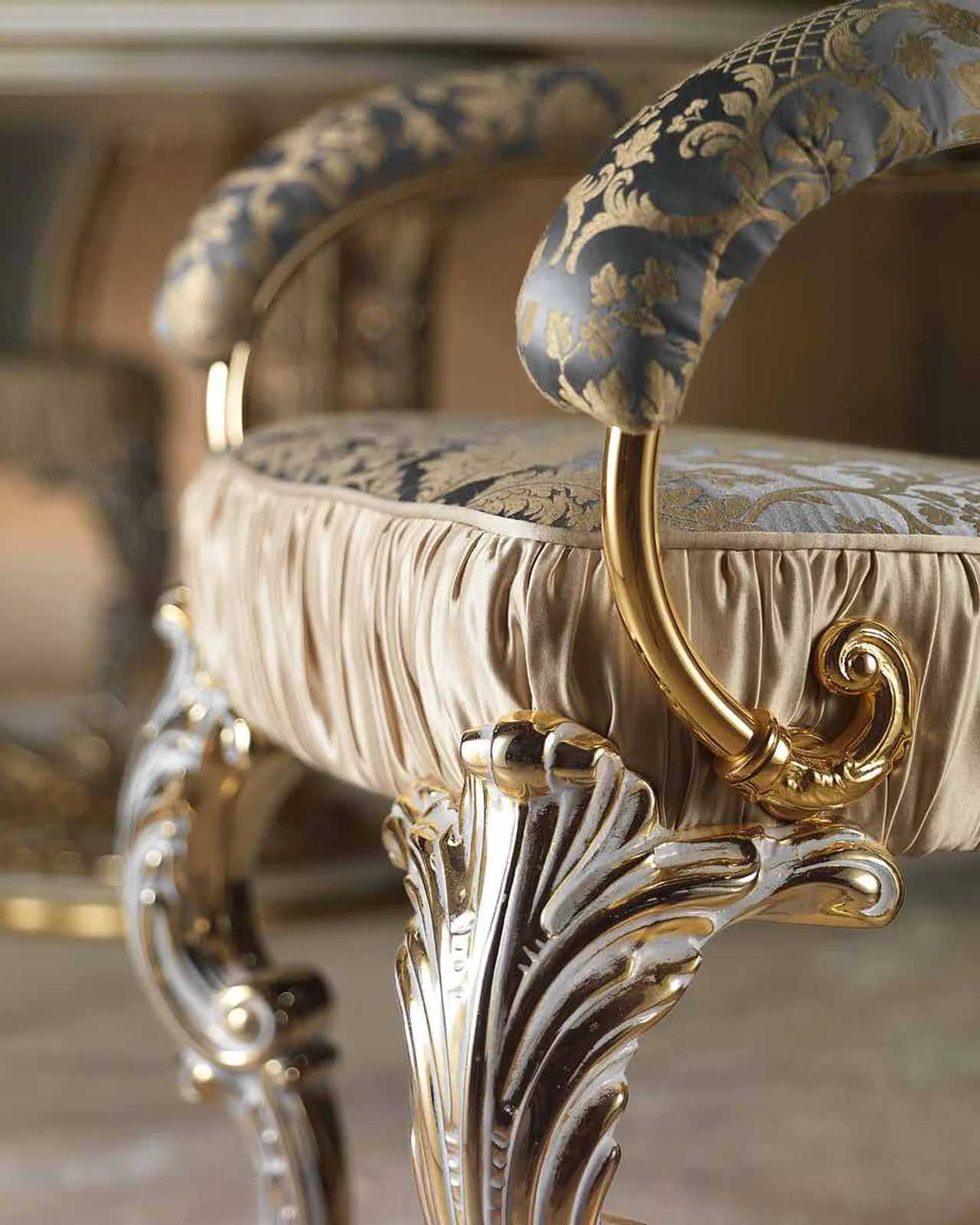 Aida Metal Dining Chair RY013, Cappelletti Aida collection, classic Italian dining chair in a classic dining room setting, photo 2 of 6
