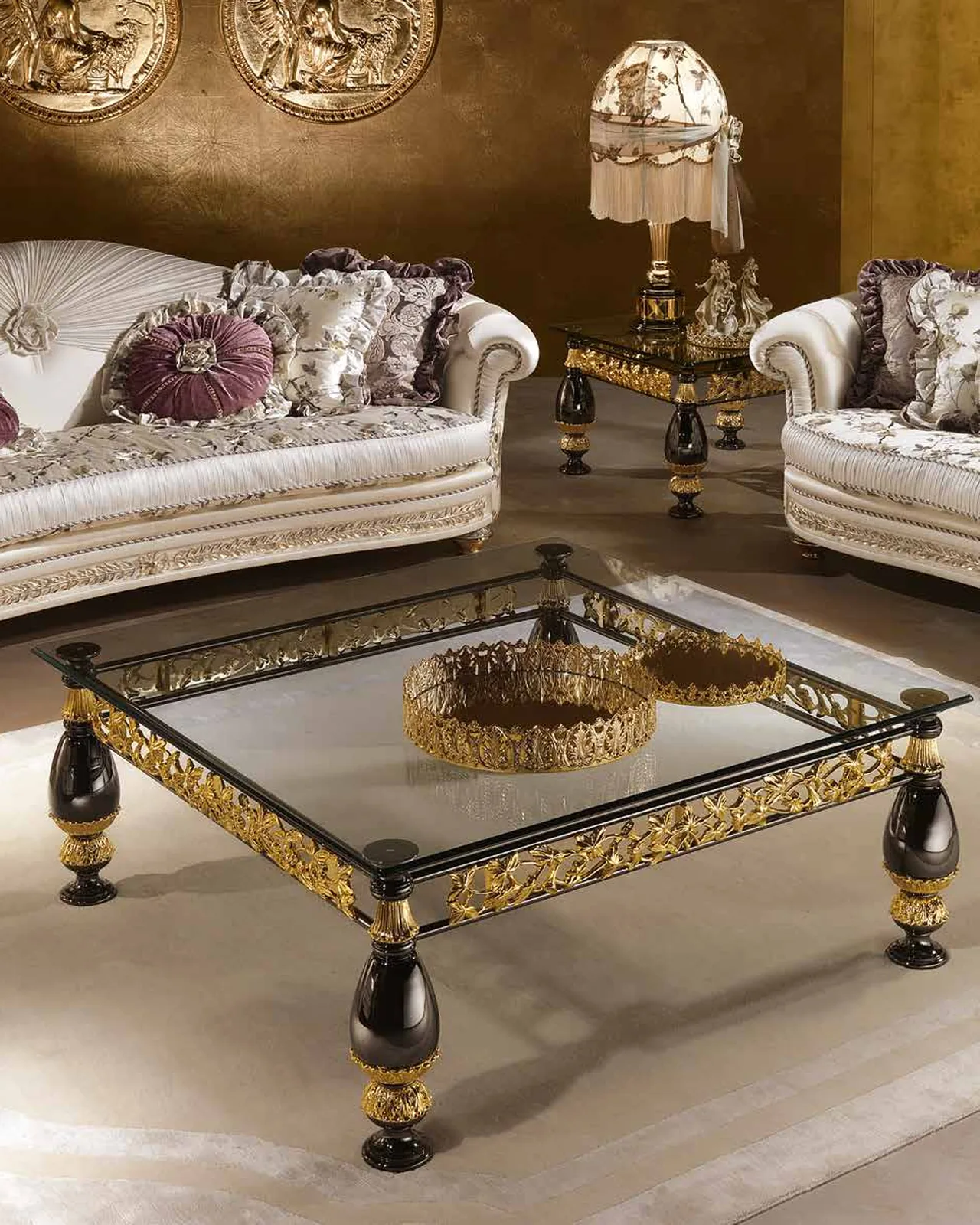 Aida Side Table AD075, Cappelletti Aida collection, classic Italian side table in a classic living room setting, photo 2 of 6
