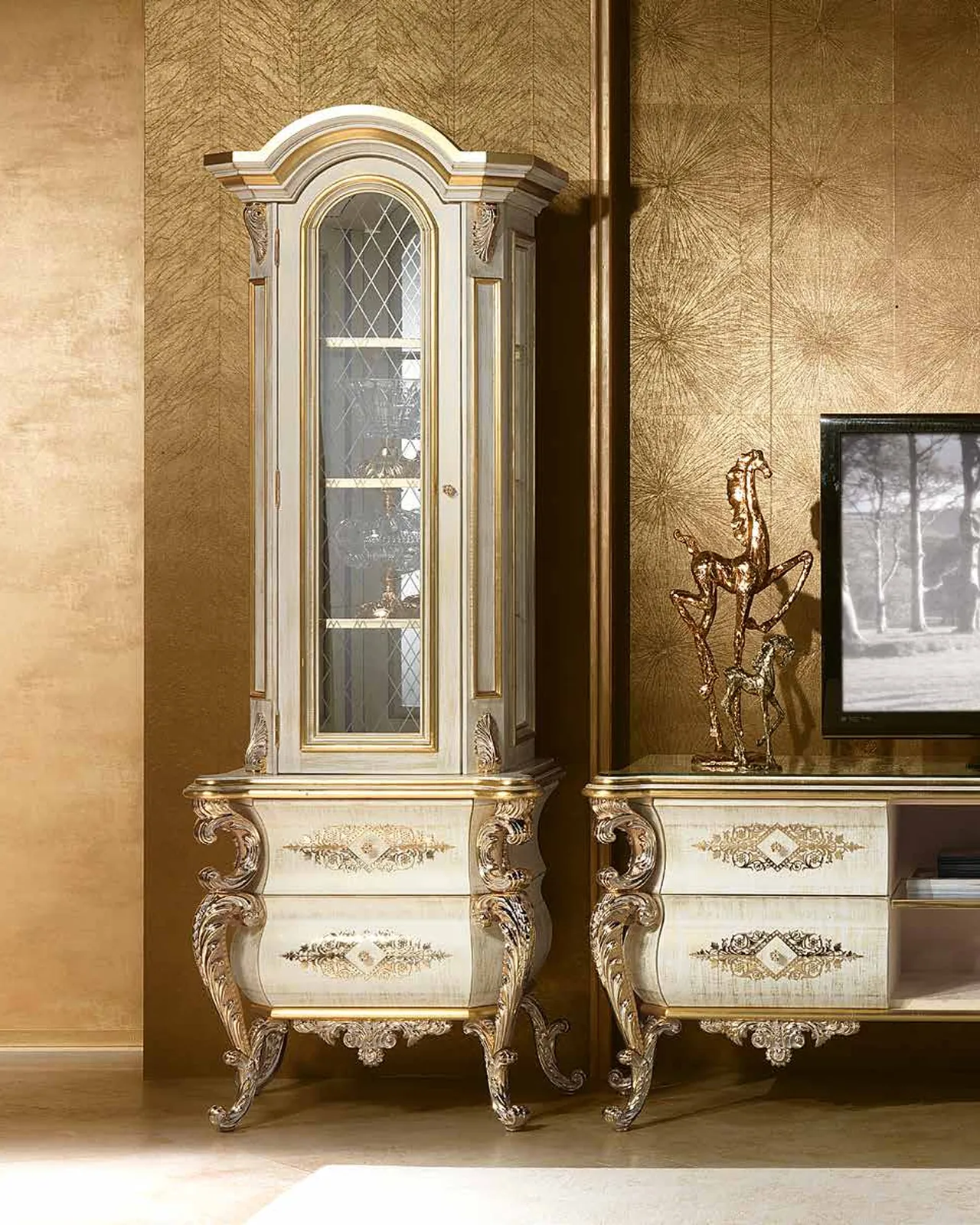 Aida TV Cabinet AD037, Cappelletti Aida collection, classic Italian TV cabinet in a classic living room setting, photo 2 of 4