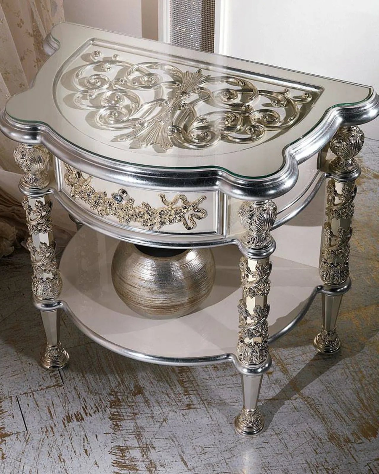 Royal Bedside Table RY102, Cappelletti Royal collection, classic Italian bedside table product view, photo 1 of 3