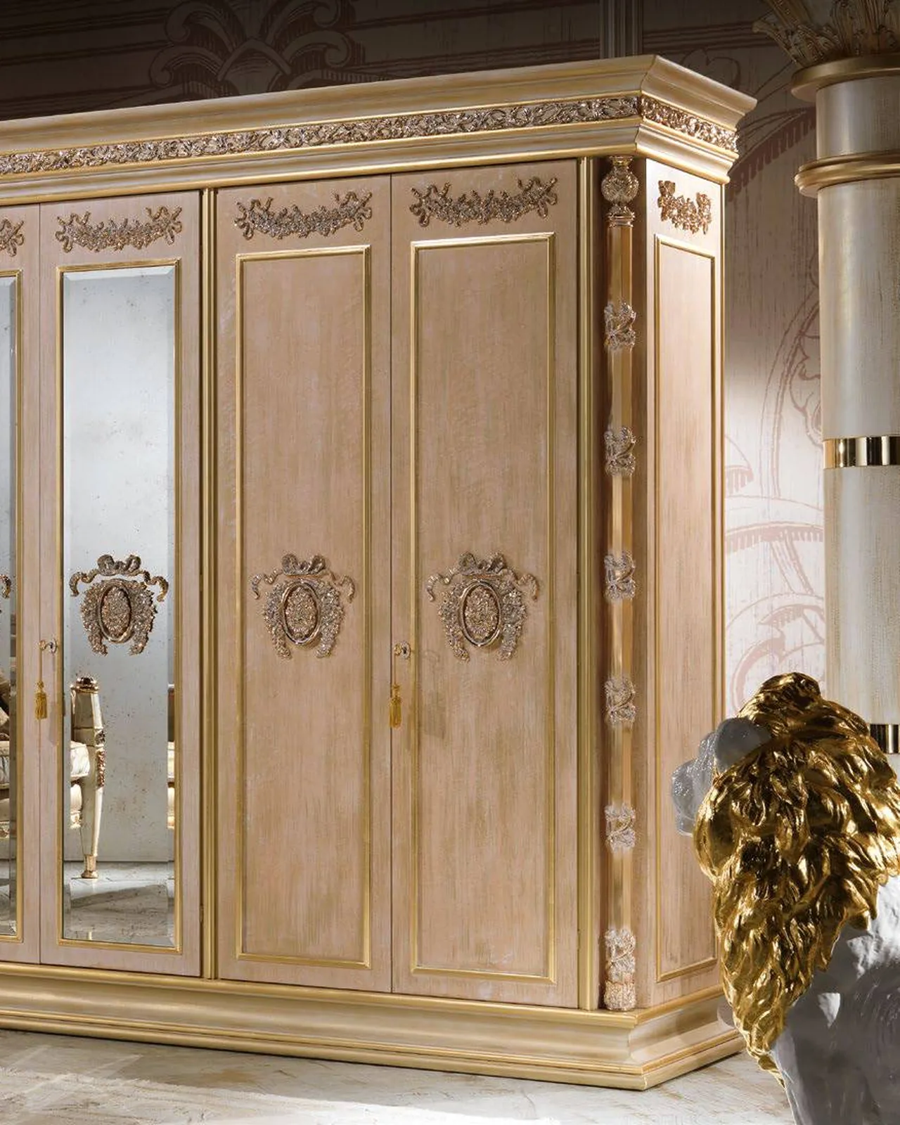 Royal Six-Door Wardrobe RY067, Cappelletti Royal collection, classic Italian wardrobe in a classic bedroom setting, photo 1 of 2