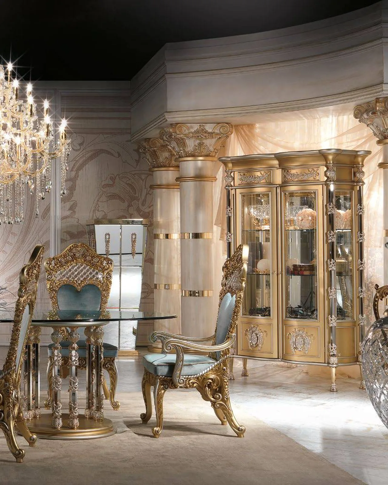 Royal Two-Door Showcase RY018, Cappelletti Royal collection, classic Italian display cabinet in a classic dining room setting, photo 2 of 3