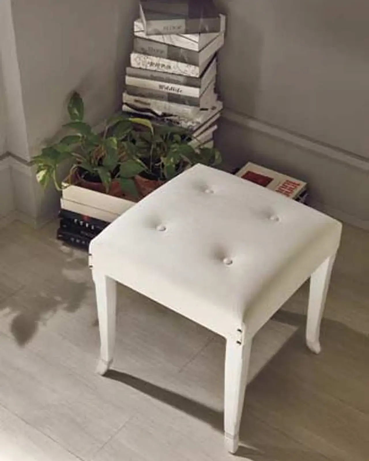 New Deco Leather Pouf – leather upholstery detail, Francesco Pasi New Decò