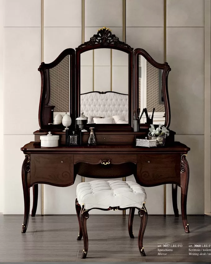 Opera Dressing Table Desk, Carved "B" Decoration by Francesco Pasi, Opera bedroom set, Veneto carved furniture