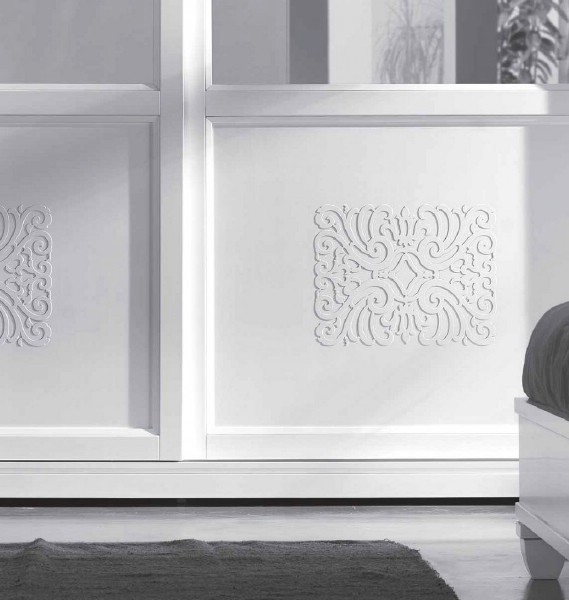 Classic bedroom furniture made of wood Harmony 4