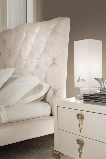 Upholstered bed modern bedroom Cantori. Dim cm 200 x 226 x 144 cm 31 h