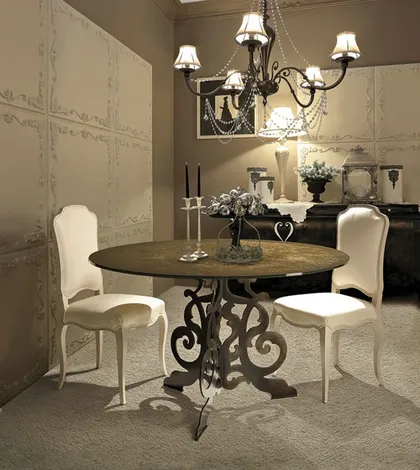 ERMITAGE TABLE