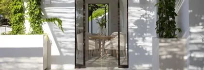 Tavolo da pranzo FABRICE, sedia da pranzo BERNADETTE RIVIERA