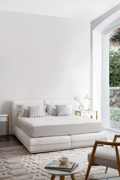 ALMOND bed, modern italian bed